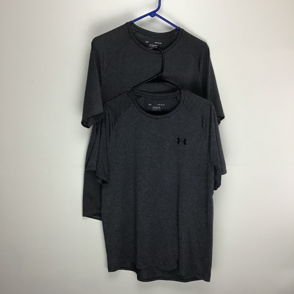 Two Under Armour The Tech Tee men’s short sleeve tee shirts large